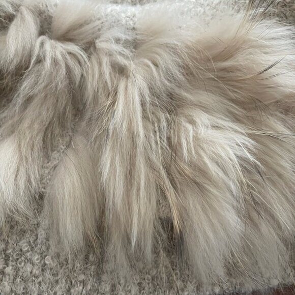 Genuine Raccoon  Mohair Knit Wrap or can use as a scarf - Picture 9 of 9